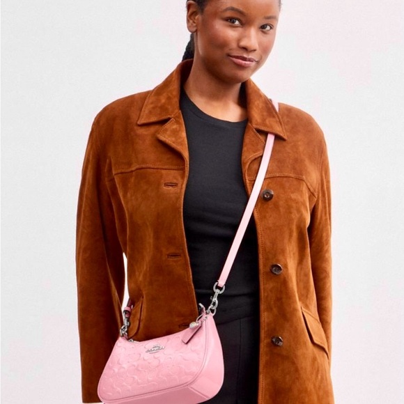 NWT Coach Teri Shoulder Bag In Signature Leather With Heart Charm in Pink CDA98 - Picture 4 of 16
